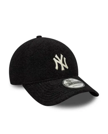 New Era Winter Borg 9Forty cap with visor