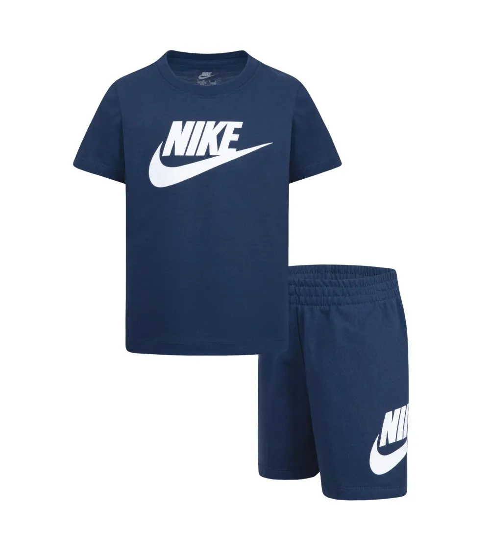 Nike tracksuit t-shirt and shorts