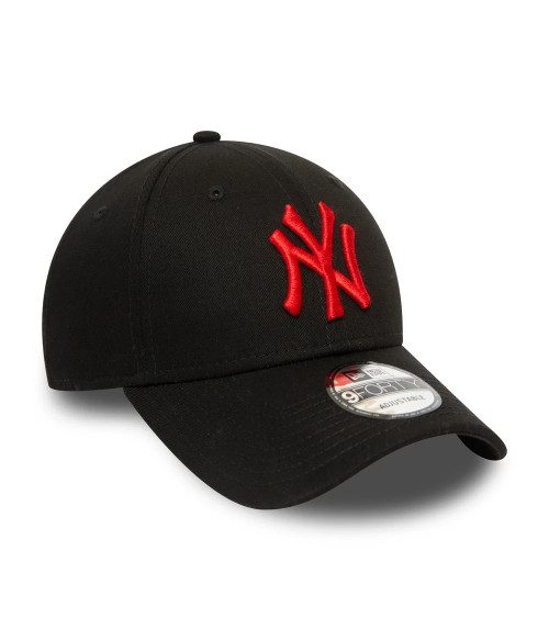 NEW ERA YORK YANKEES MLB LEAGUE ESSENTIAL BLACK RED 9FORTY ADJUSTABLE CAP - ONE-SIZE