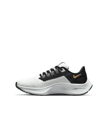 NIKE AIR ZOOM PEGASUS 38, SCARPE UNISEX-BAMBINI, BLACK/WHITE ANTHRACITE VOLT, 32 EU