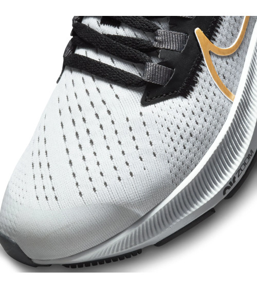 NIKE AIR ZOOM PEGASUS 38, SCARPE UNISEX-BAMBINI, BLACK/WHITE ANTHRACITE VOLT, 32 EU