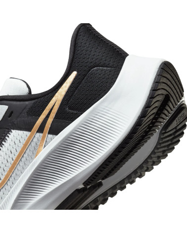 NIKE AIR ZOOM PEGASUS 38, SCARPE UNISEX-BAMBINI, BLACK/WHITE ANTHRACITE VOLT, 32 EU