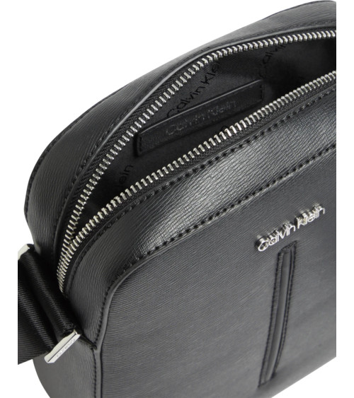 **Meta Title SEO**: Sac CK Median Reporter S Noir - Élégant