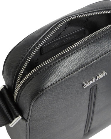 Calvin Klein CK Median Reporter S - Negro Elegante y sofisticado