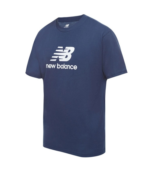 Camiseta New Balance Essentials Logo Apilado | Envío Gratis