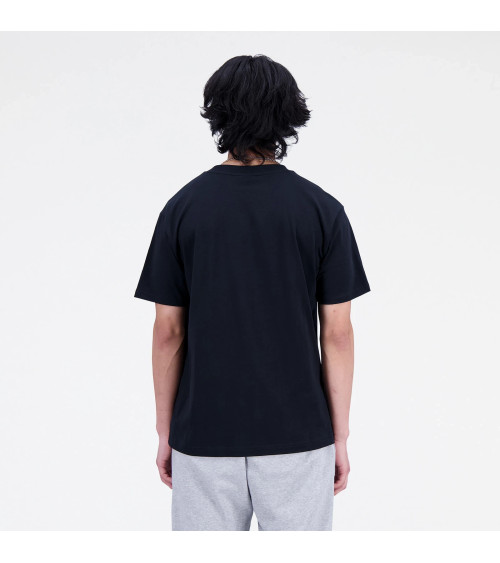 Camiseta New Balance Essentials Logo Apilado | Envío Gratis