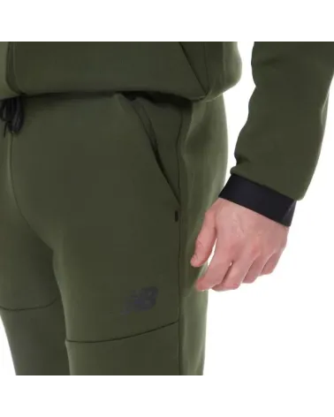 New Balance Sweatshirt pockets and drawstring